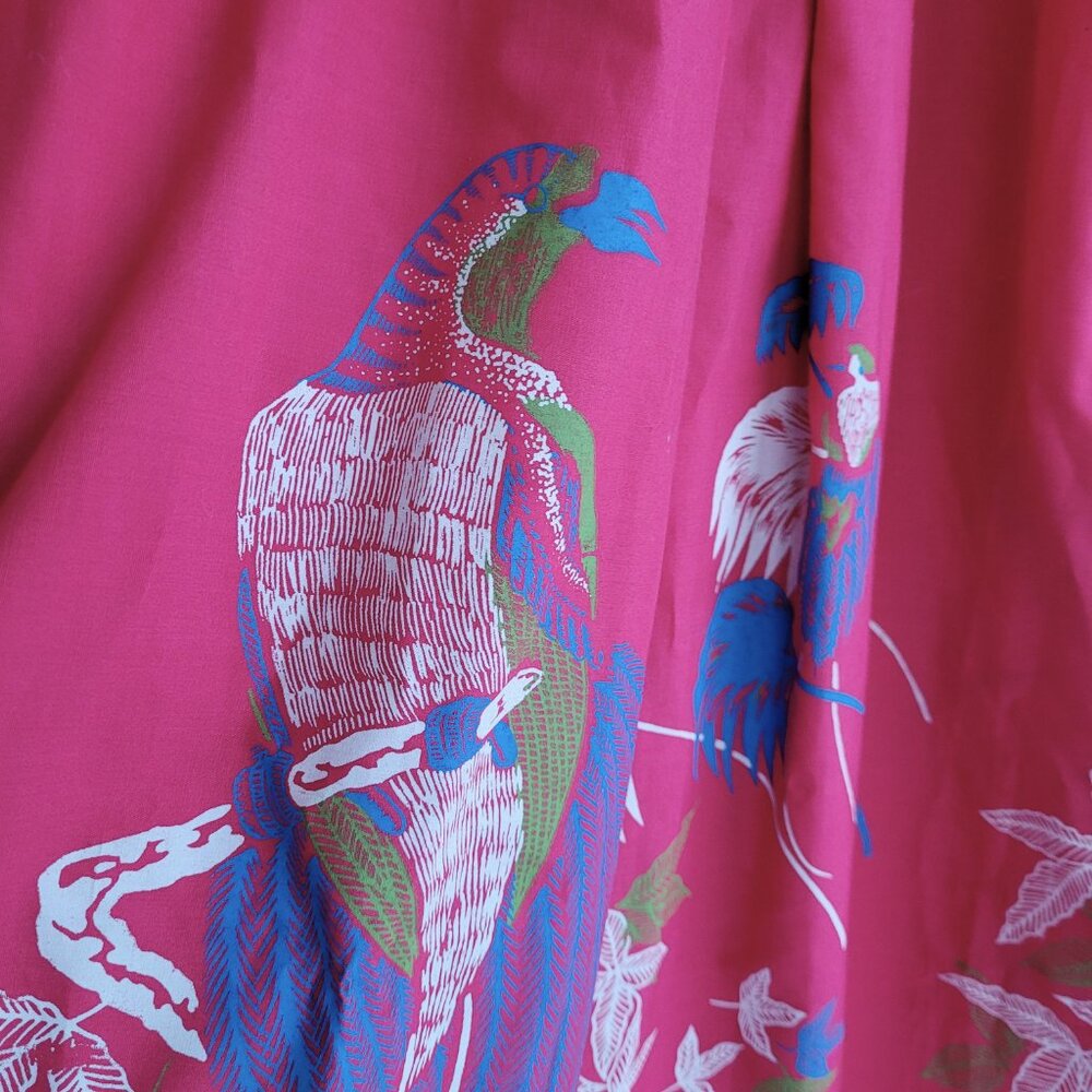 Vintage pink cotton blend skirt with a floral bird painted scene - Picture 3 of 9